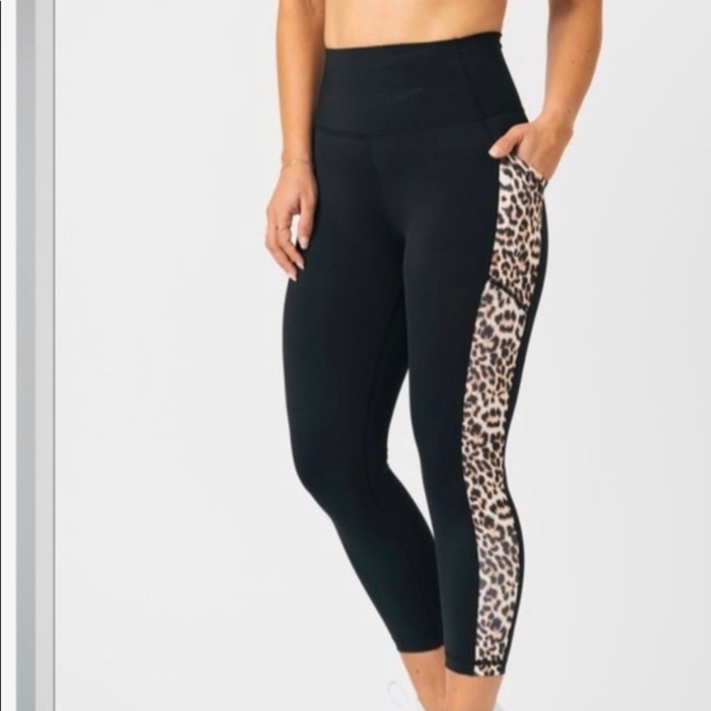 Zyia Active Leopard Pocket Brilliant Hi-Rise Capri